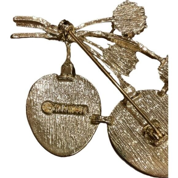 VTG Sarah Coventry Gold Tone Red Strawberry Frosted Glass Brooch Pin 1960's - Picture 7 of 7